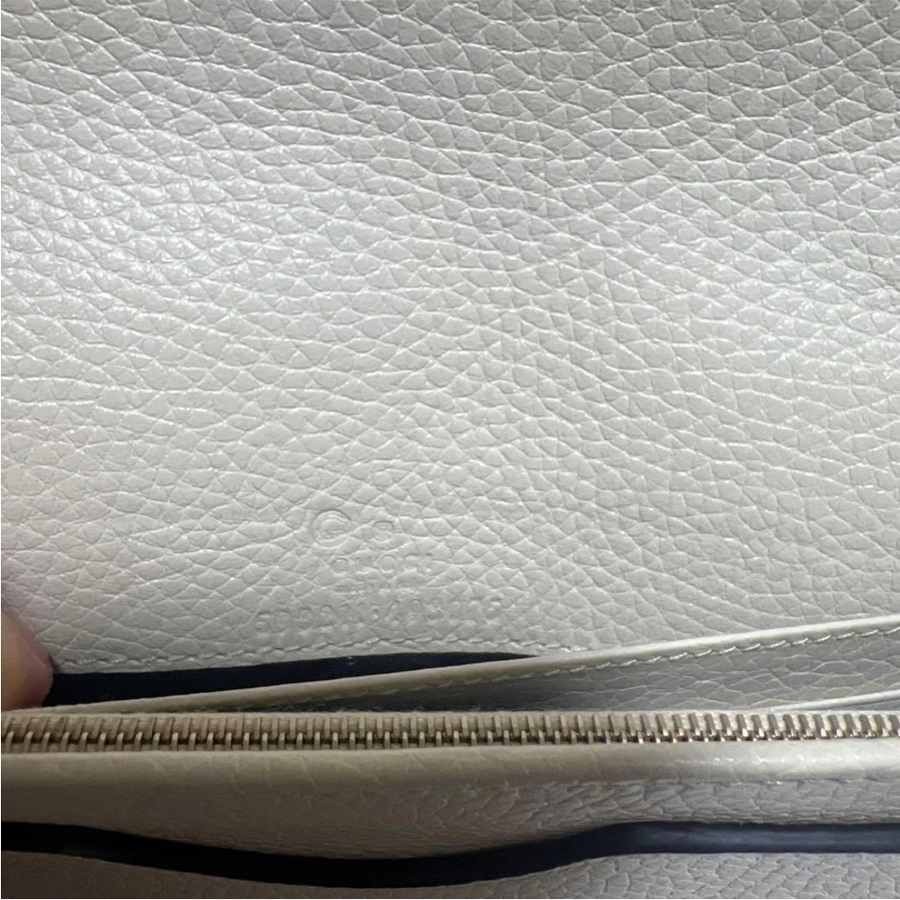 Gucci Cream Leather Shoulder Bag - Picture 7 of 10